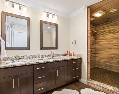 36 Harbour Point - Photo Thumbnail 9