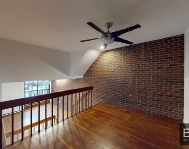 East 88th Street - Photo Thumbnail 3