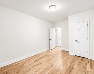1803 Riverside Drive - Photo Thumbnail 5