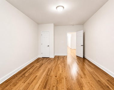 1803 Riverside Drive - Photo Thumbnail 8