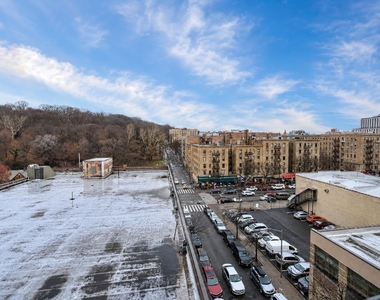 1803 Riverside Drive - Photo Thumbnail 12