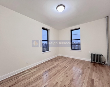 1803 Riverside Drive - Photo Thumbnail 4