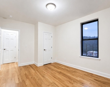 1803 Riverside Drive - Photo Thumbnail 6
