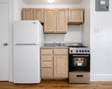 936 West End Avenue - Photo Thumbnail 3