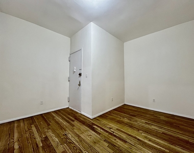 1803 Riverside Drive - Photo Thumbnail 11