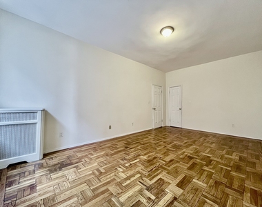 1803 Riverside Drive - Photo Thumbnail 3