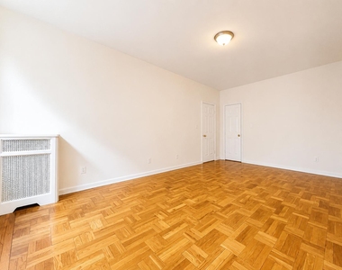 1803 Riverside Drive - Photo Thumbnail 7