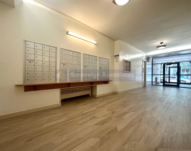 936 West End Avenue - Photo Thumbnail 6