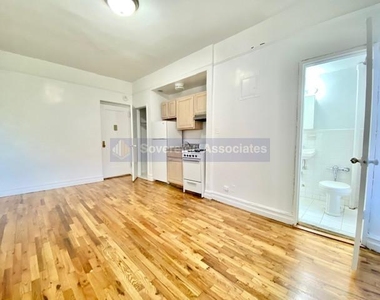 936 West End Avenue - Photo Thumbnail 2