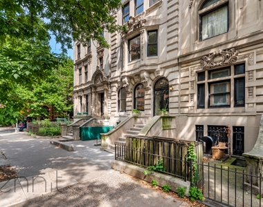 123 8th Avenue - Photo Thumbnail 8