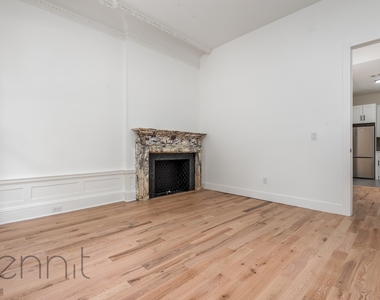 123 8th Avenue - Photo Thumbnail 4