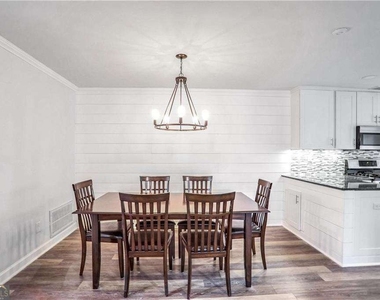 1506 Cumberland Court Se - Photo Thumbnail 6