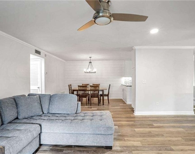 1506 Cumberland Court Se - Photo Thumbnail 3