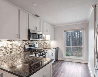 1506 Cumberland Court Se - Photo Thumbnail 4
