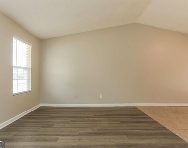 4981 Galbraith Circle - Photo Thumbnail 6