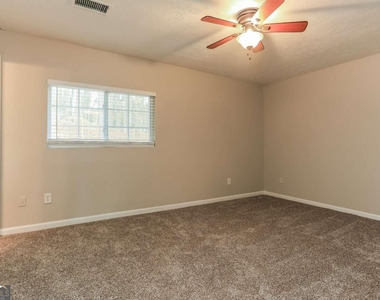 4981 Galbraith Circle - Photo Thumbnail 13