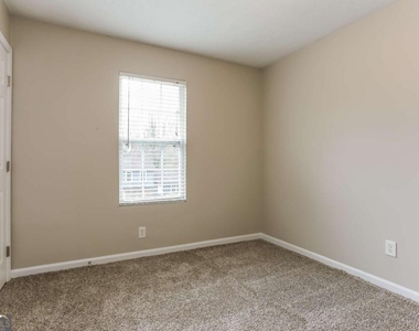 4981 Galbraith Circle - Photo Thumbnail 10