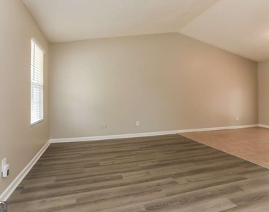 4981 Galbraith Circle - Photo Thumbnail 5