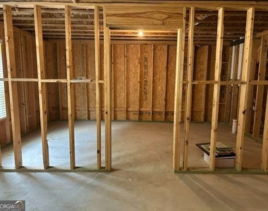 6207 Baltusrol Trace - Photo Thumbnail 41
