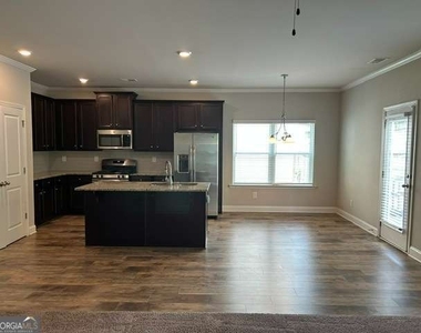 6207 Baltusrol Trace - Photo Thumbnail 10