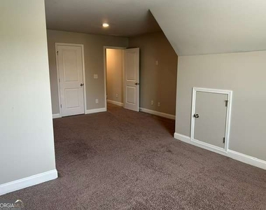 6207 Baltusrol Trace - Photo Thumbnail 28