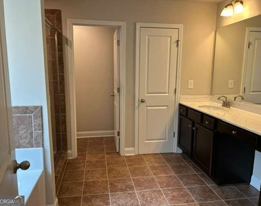 6207 Baltusrol Trace - Photo Thumbnail 34