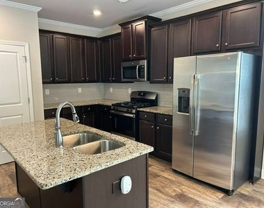 6207 Baltusrol Trace - Photo Thumbnail 11