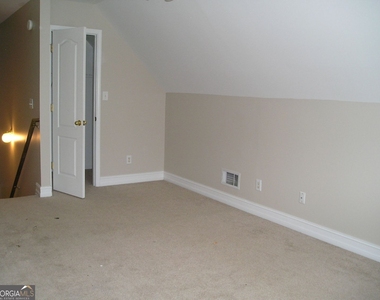 2830 The Terraces Way - Photo Thumbnail 23