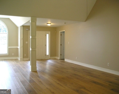 2830 The Terraces Way - Photo Thumbnail 4