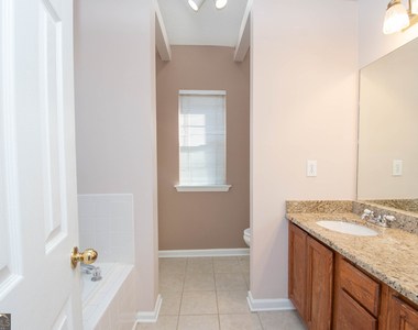 116 Sagamore Lane - Photo Thumbnail 8