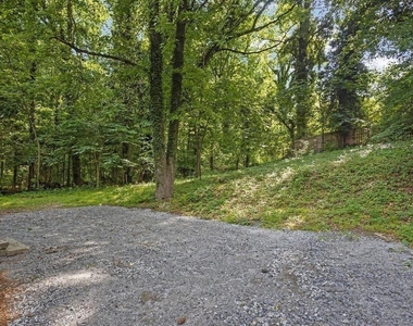1080 Westmont Road Sw - Photo Thumbnail 3