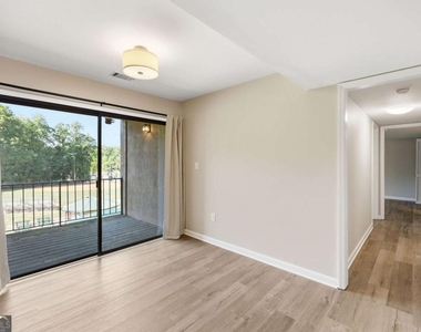 605 Candler Street - Photo Thumbnail 6