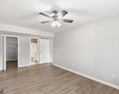 605 Candler Street - Photo Thumbnail 19