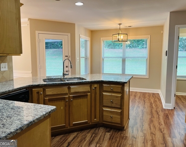 5750 Crest Hill Drive - Photo Thumbnail 15