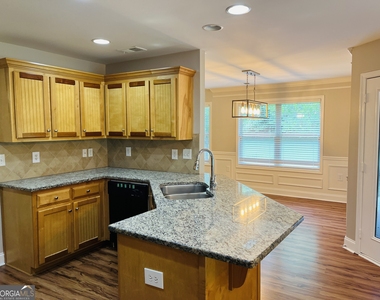 5750 Crest Hill Drive - Photo Thumbnail 14