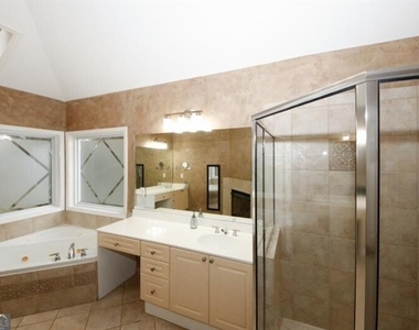 1354 Brookhaven Village Circle Ne - Photo Thumbnail 34