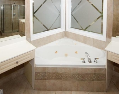 1354 Brookhaven Village Circle Ne - Photo Thumbnail 35