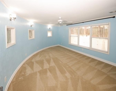 1354 Brookhaven Village Circle Ne - Photo Thumbnail 29