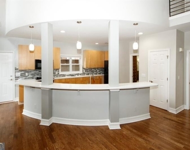 1354 Brookhaven Village Circle Ne - Photo Thumbnail 5