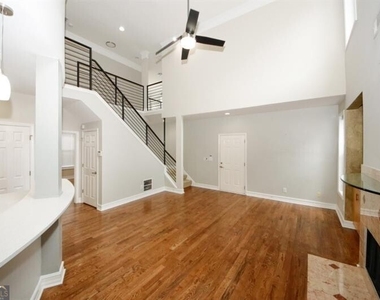 1354 Brookhaven Village Circle Ne - Photo Thumbnail 7