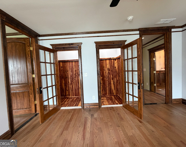 68 Spring Street - Photo Thumbnail 12