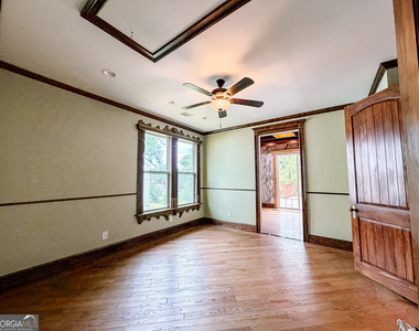 68 Spring Street - Photo Thumbnail 11