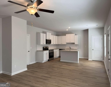111 Woodside Court - Photo Thumbnail 19