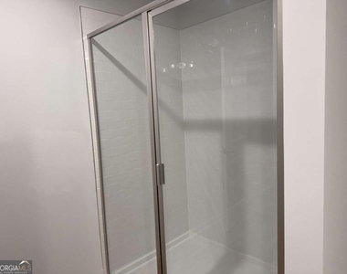 111 Woodside Court - Photo Thumbnail 10