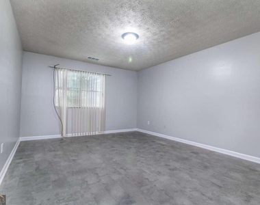 5437 Glen Haven Drive - Photo Thumbnail 11