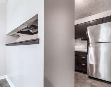 5437 Glen Haven Drive - Photo Thumbnail 4