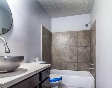 5437 Glen Haven Drive - Photo Thumbnail 7