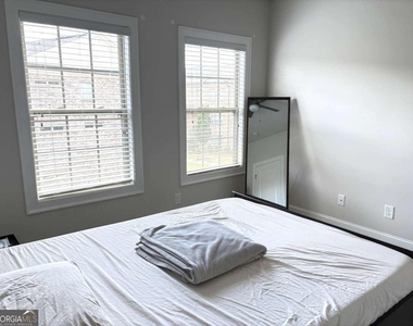 7866 Laurel Crest Drive - Photo Thumbnail 24