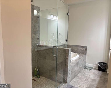 7866 Laurel Crest Drive - Photo Thumbnail 21