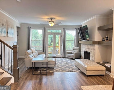 7866 Laurel Crest Drive - Photo Thumbnail 7